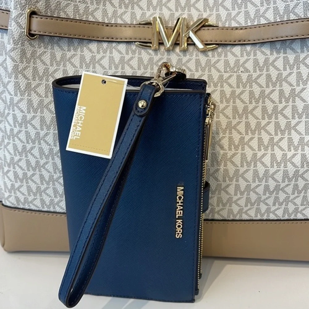 MICHAEL KORS LARGE DOUBLE ZIP WRISTLET WALLET PHONE CASE Navy NWT